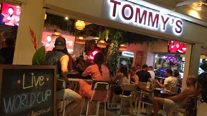 Tommy’s Bar and Bistro Phi Phi island, a top restaurant on Phi Phi Island