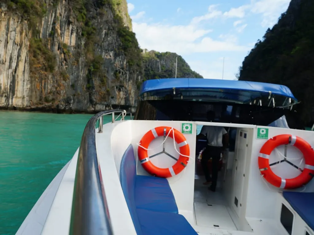 Phuket: One-Way Speedboat Transfer to/from Phi Phi & Lanta — snorkelling and clear Andaman Sea on the tour (photo 2)